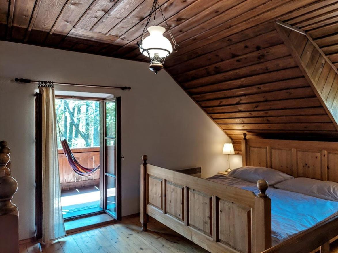 Apartmany Cerveny Dvur Chvalšiny Extérieur photo