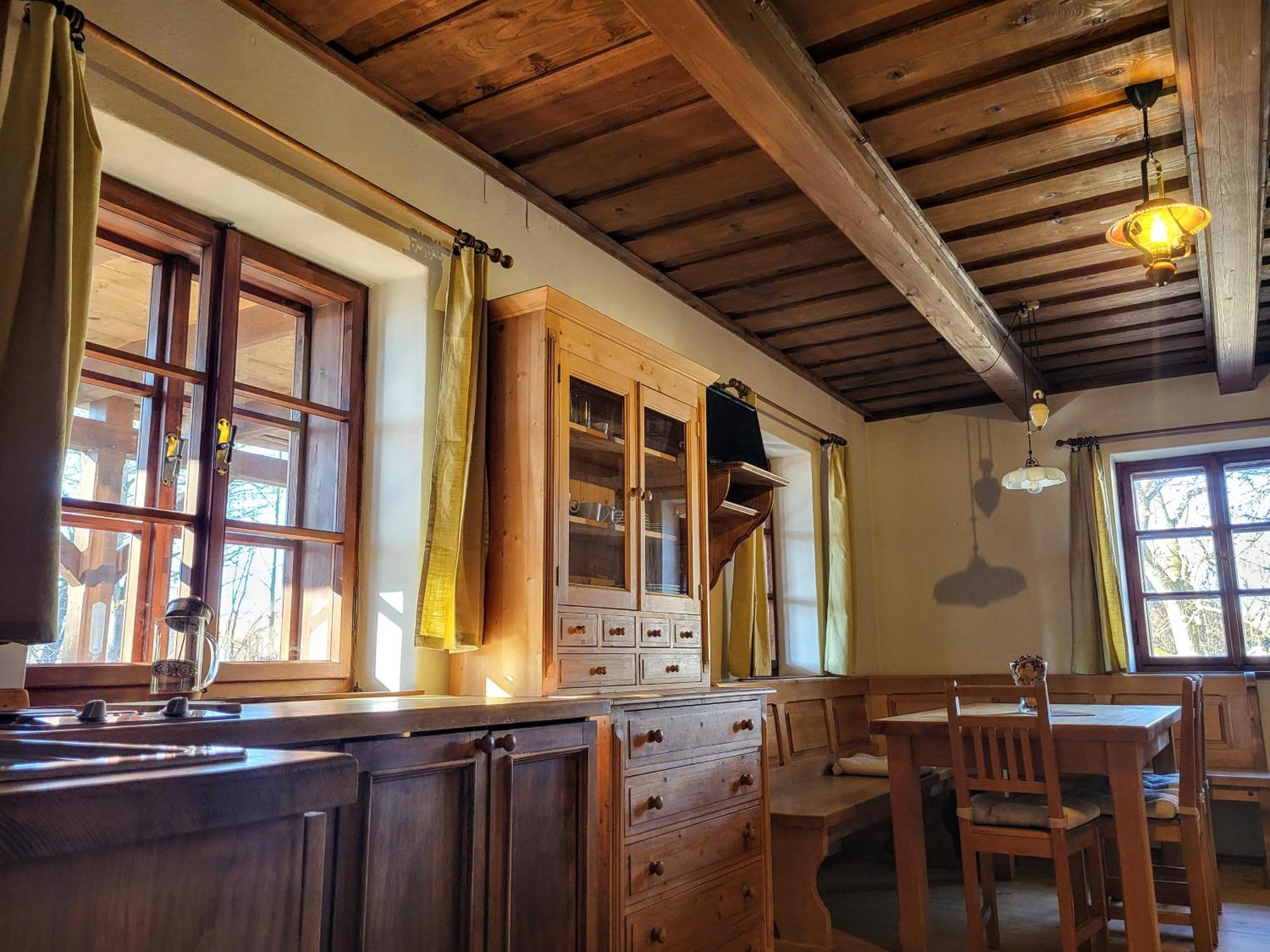 Apartmany Cerveny Dvur Chvalšiny Extérieur photo