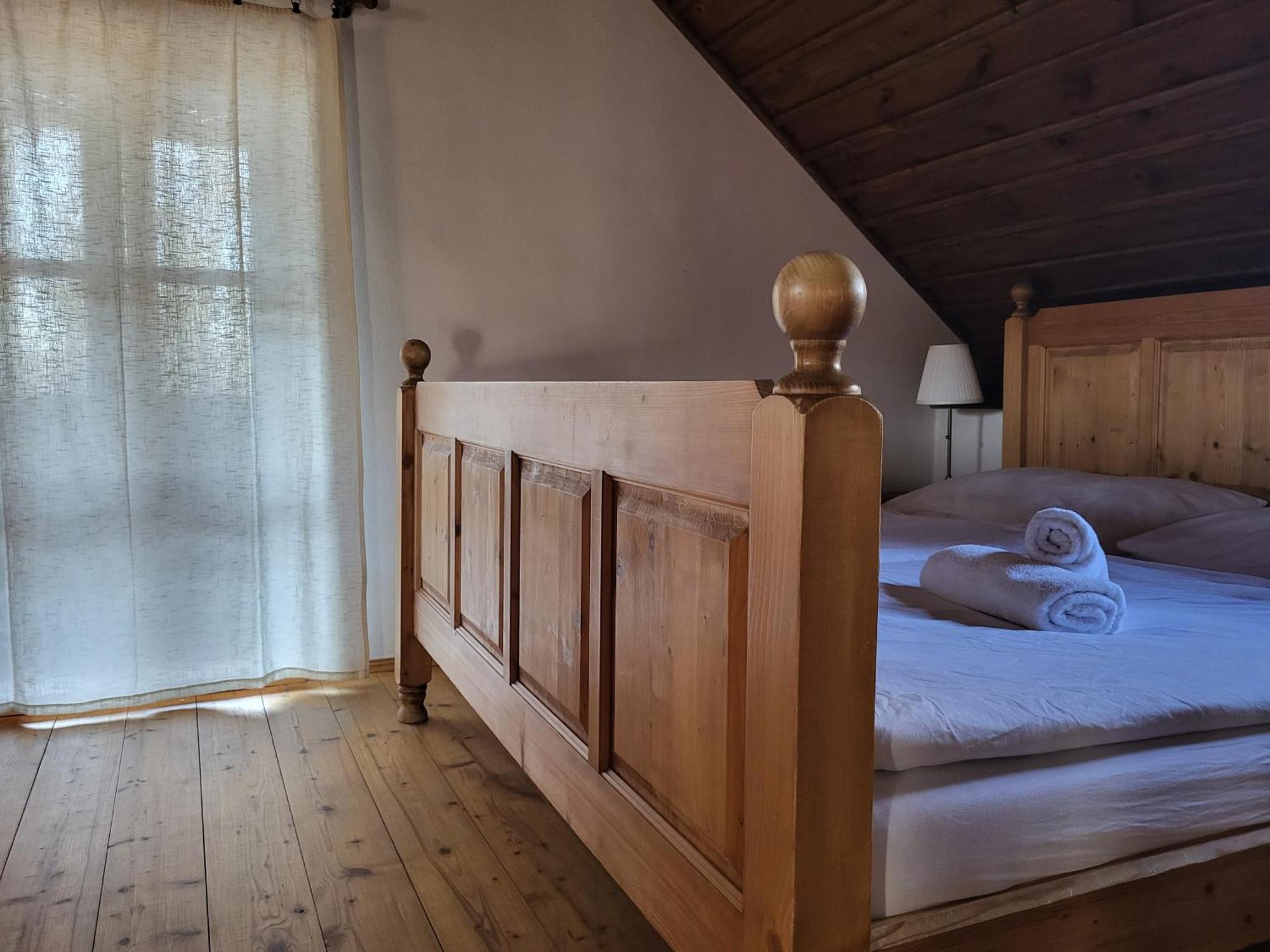Apartmany Cerveny Dvur Chvalšiny Extérieur photo
