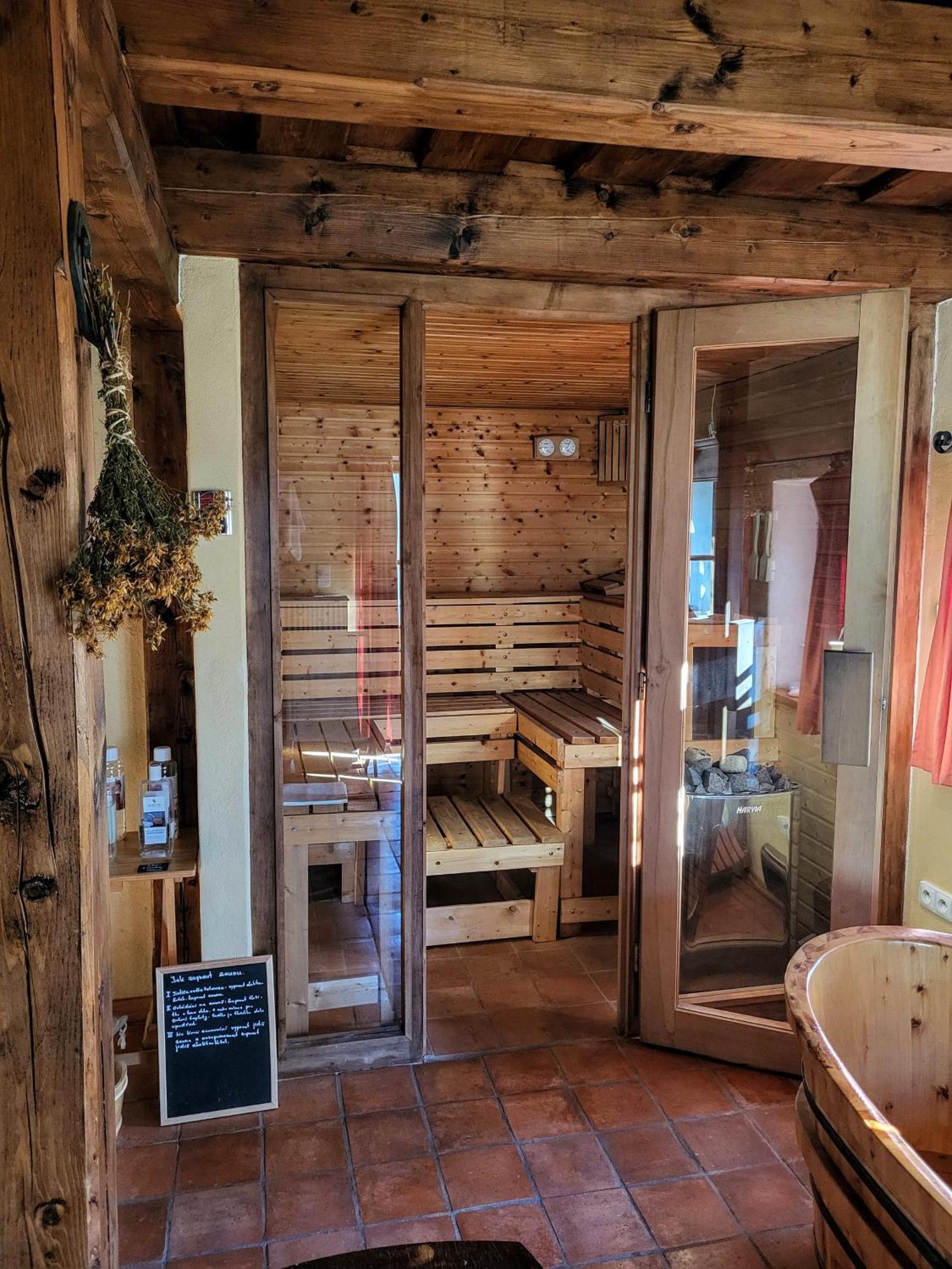 Apartmany Cerveny Dvur Chvalšiny Extérieur photo