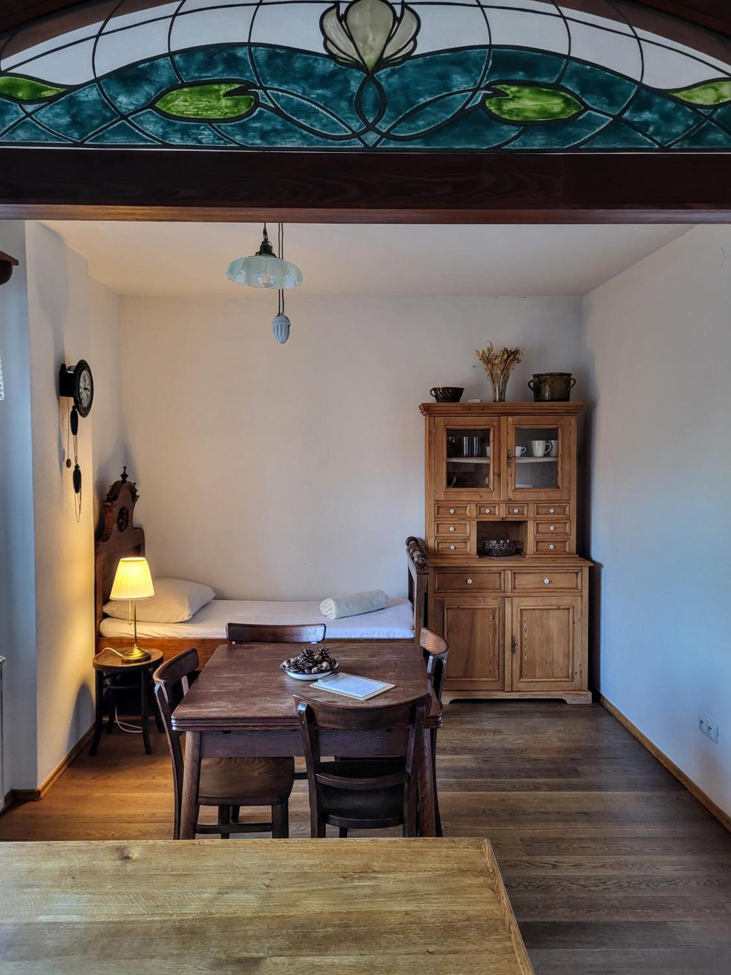 Apartmany Cerveny Dvur Chvalšiny Extérieur photo